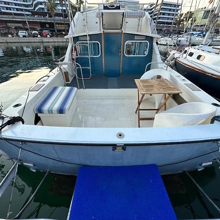 !!Boat With Ac In Port Forum 2 Bikes Included!! Hotel Sant Adria de Besos Buitenkant foto
